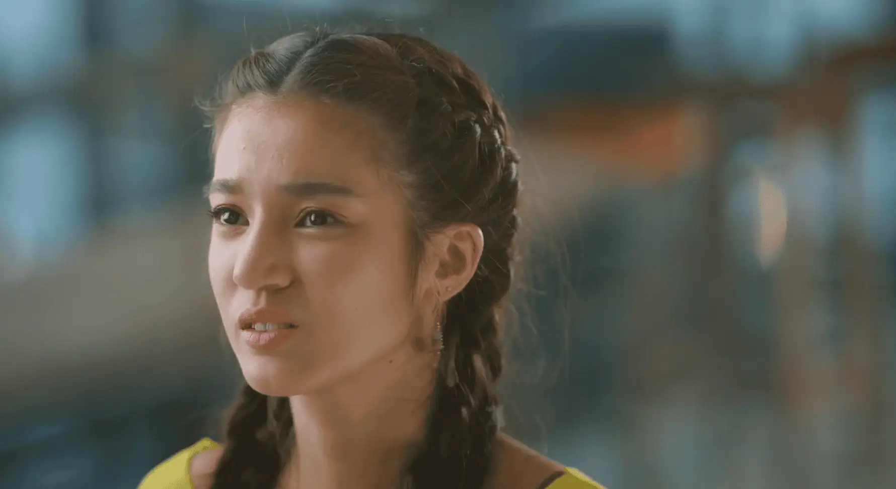 How to Spot a Red Flag: 1×4